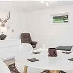 Apartament Lovely 1 Bedroom Downstairs With Free Parking Place
