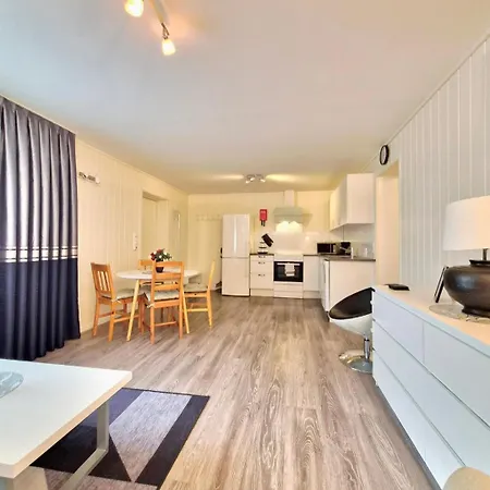Apartamento Lovely 1 Bedroom Downstairs With Free Parking Place
