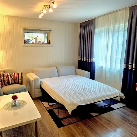 Lovely 1 Bedroom Downstairs With Free Parking Place Apartamento *